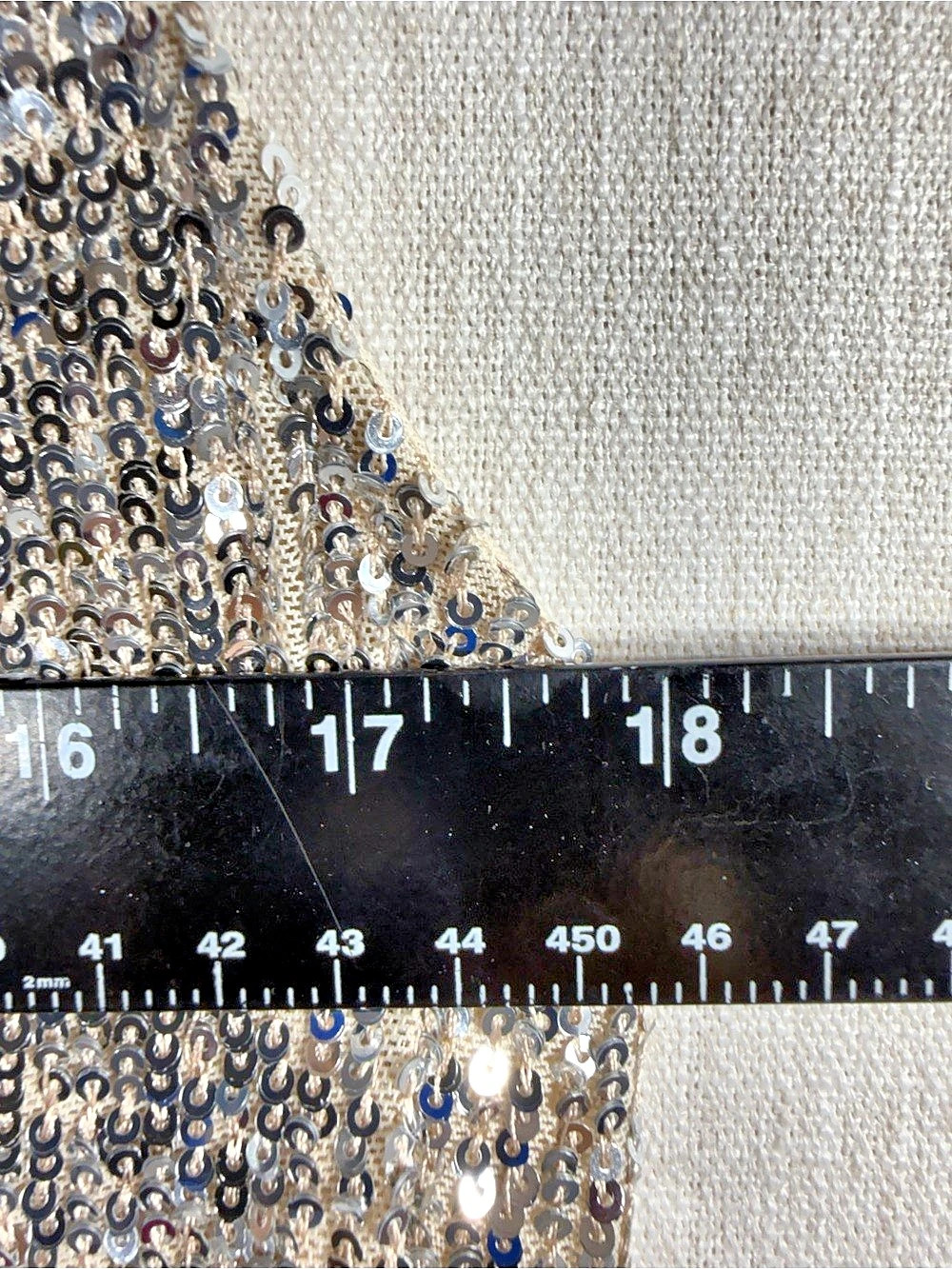 Cable & Gauge Sequin Mock Neck Tank in Silver & Gold Size Large Like New - Picture 7 of 10